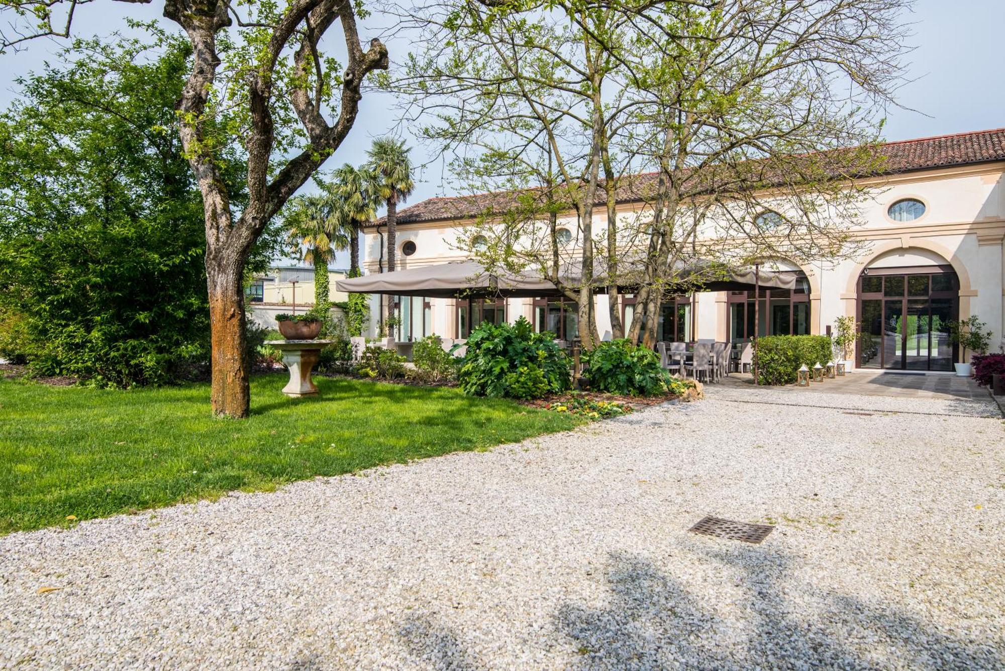 Hotel Ristorante Magia Del Brenta Фиессо-д'Артико Экстерьер фото